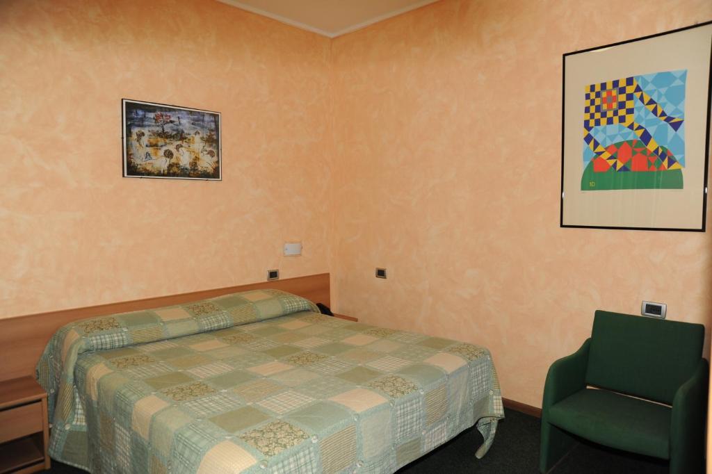 Hotel Valentini Inn Foligno Værelse billede