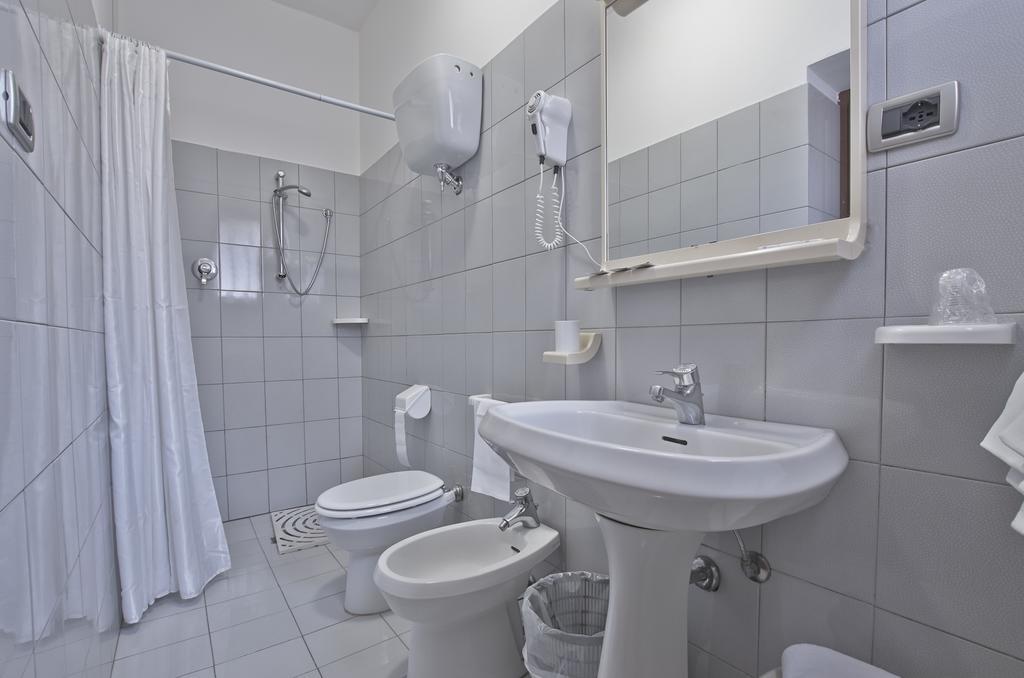 Hotel Valentini Inn Foligno Værelse billede