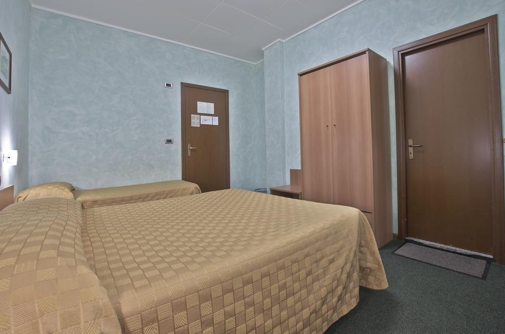 Hotel Valentini Inn Foligno Værelse billede